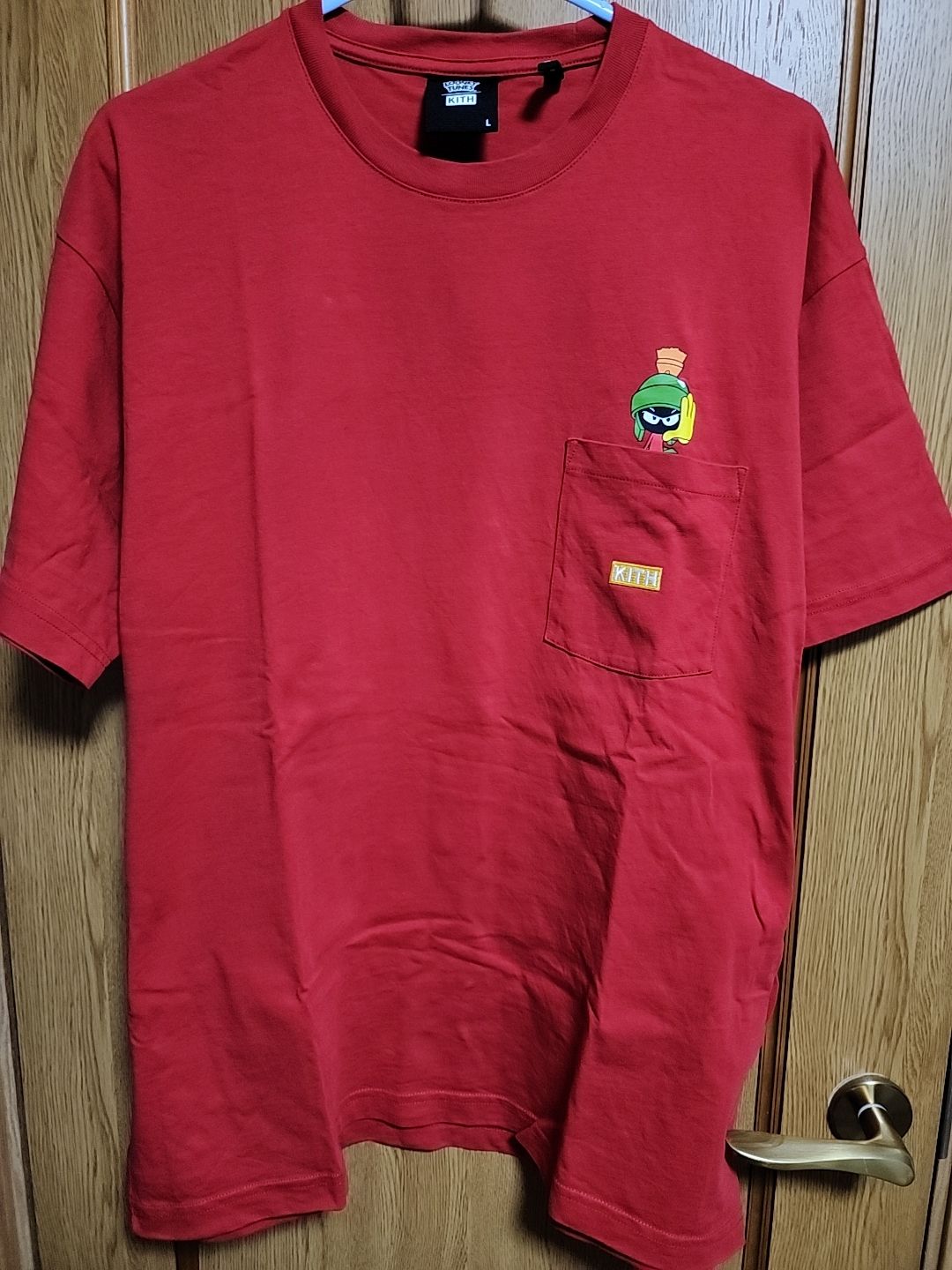 KITH Looney Tunes Carrot Tee "Black"