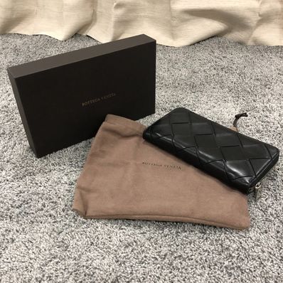 Bottega Veneta Maxi Intrecciato Zip Round Wallet