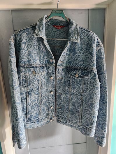 Supreme Script Jacquard Denim Trucker Jacket "Washed Blue"