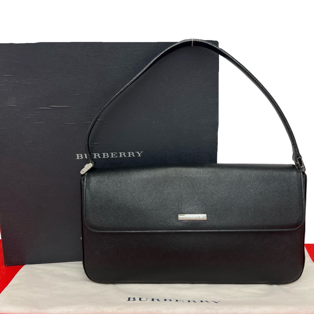 BURBERRY バーバリー ロゴ 金具 ノバチェック レザー ショルダーバッグ ブラック
 73209
