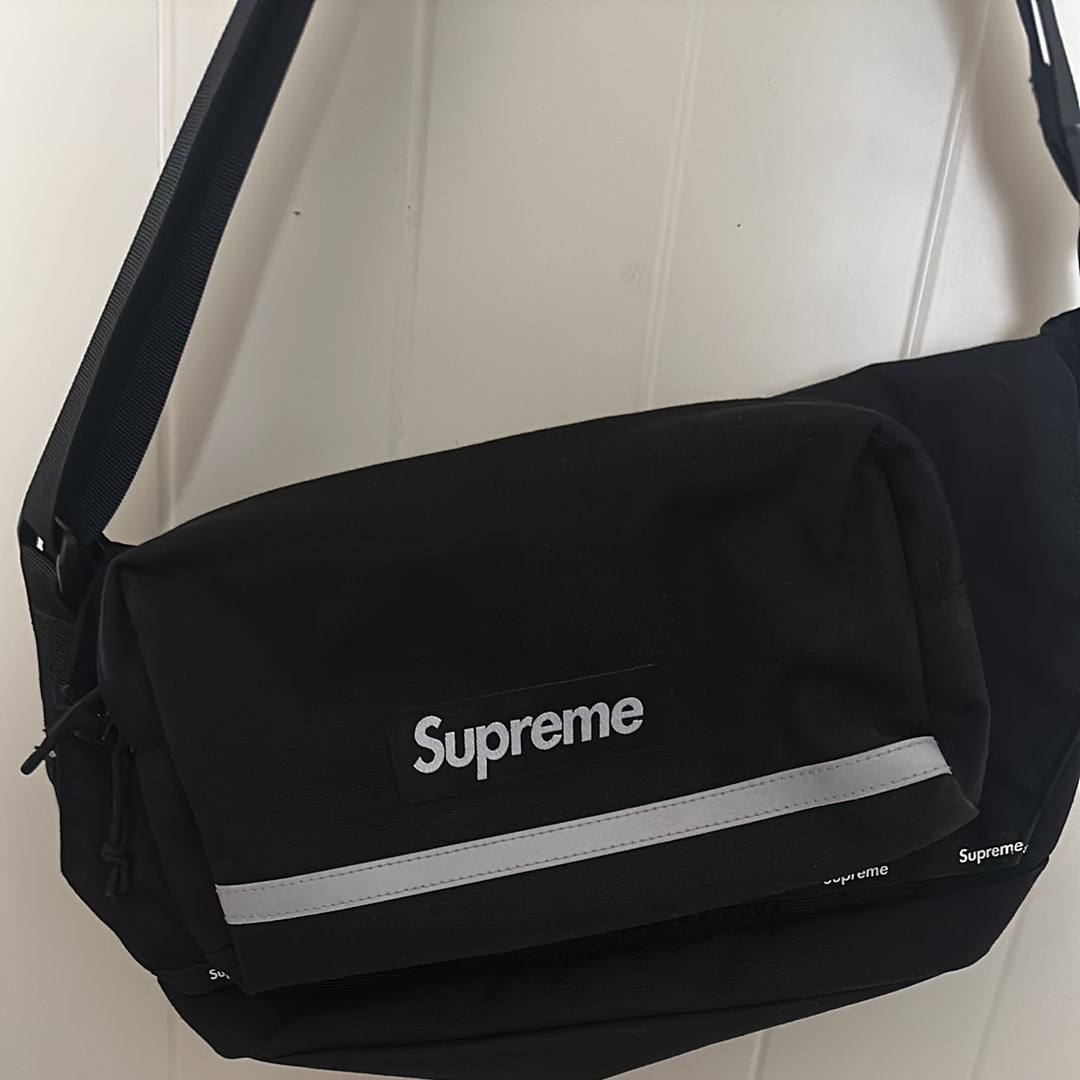 Supreme Messenger Bag 