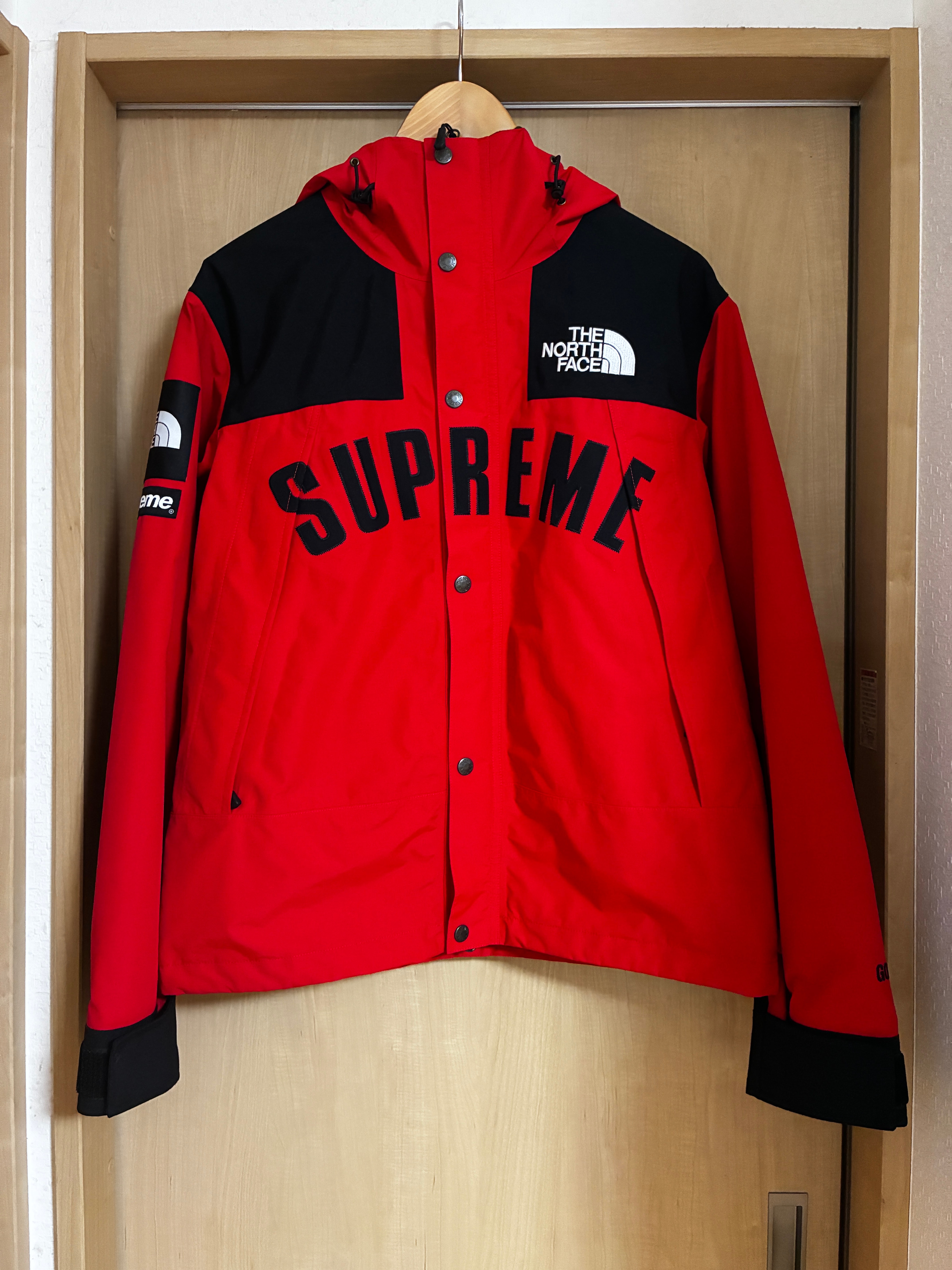 Supreme x The North Face Arc Logo Mountain Parka 