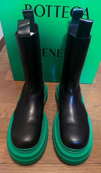 Bottega Veneta Tire "Black/Grass"