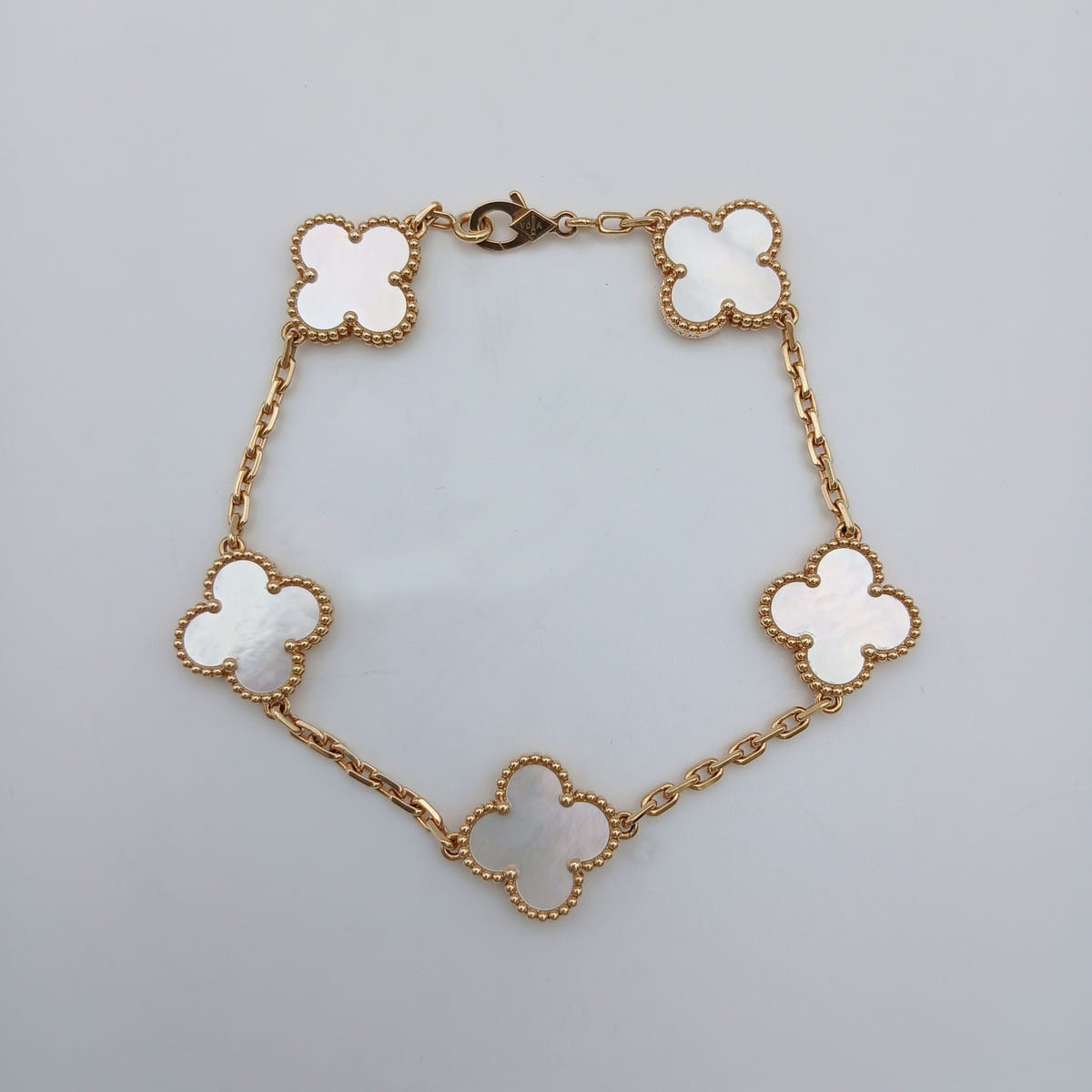 Van Cleef & Arpels ヴァンクリーフ&アーペル ヴィンテージアルハンブラ 750YG  ブレスレット VCARA41800 K18イエローゴールド ホワイト ゴールド  レディース【中古】