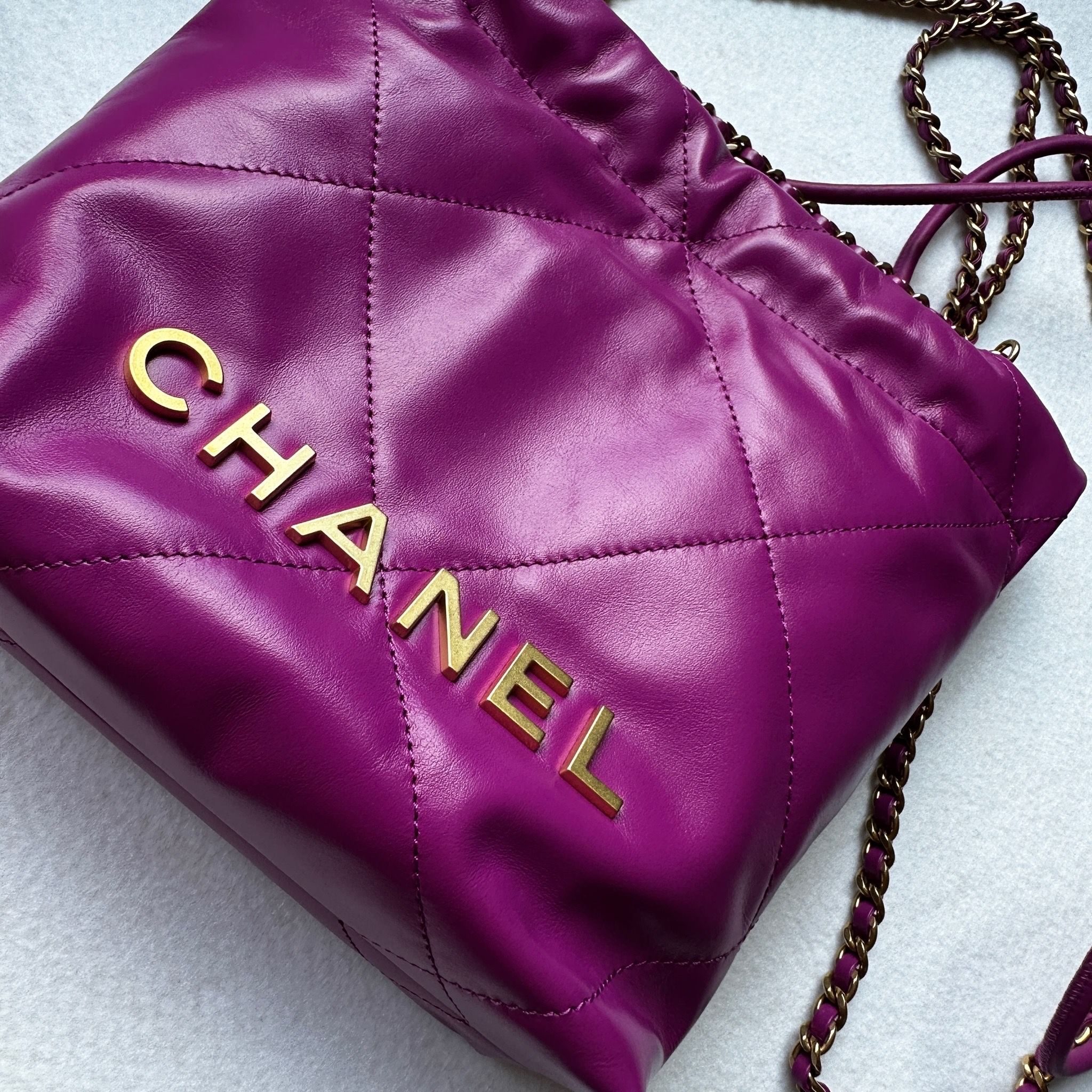 《CHANEL》CHANEL 22ミニ　パープル　新品