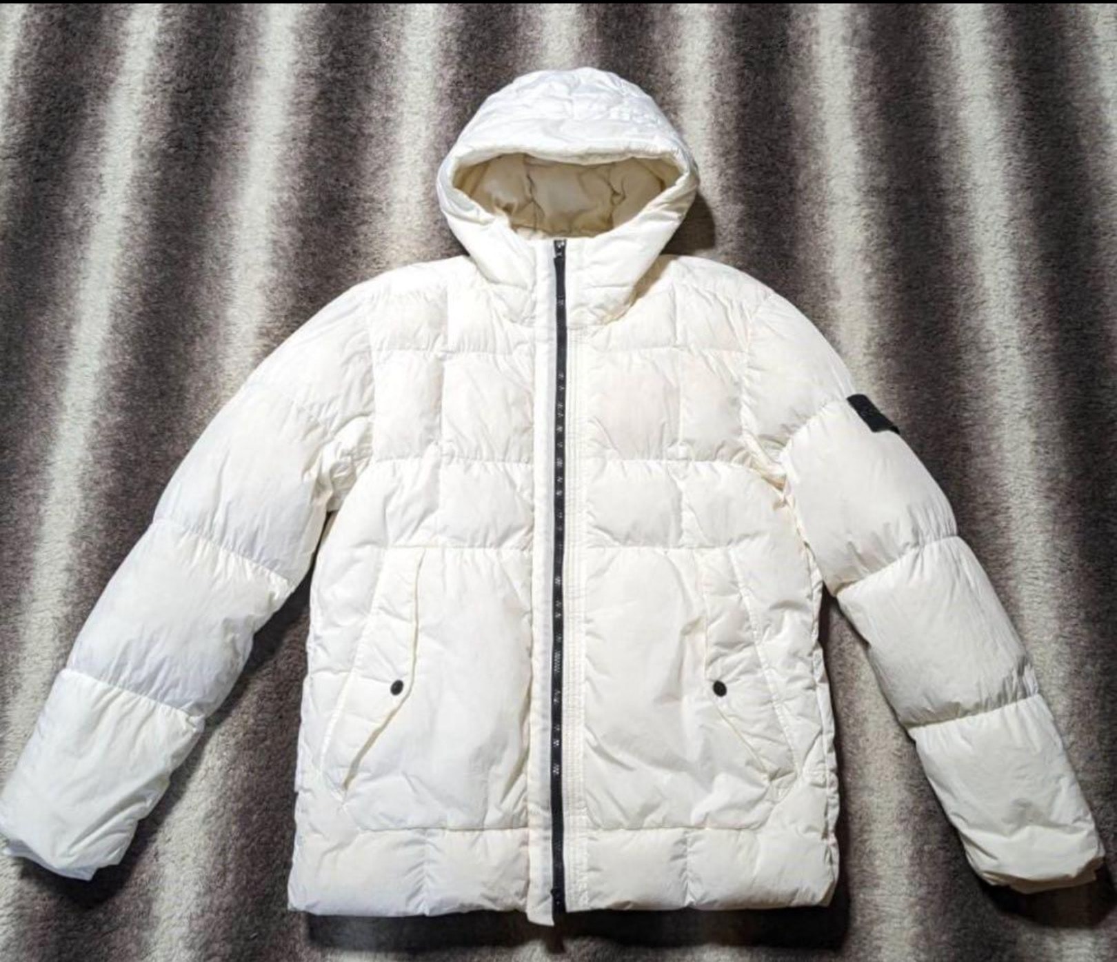 stoneisland ダウンジャケット 白