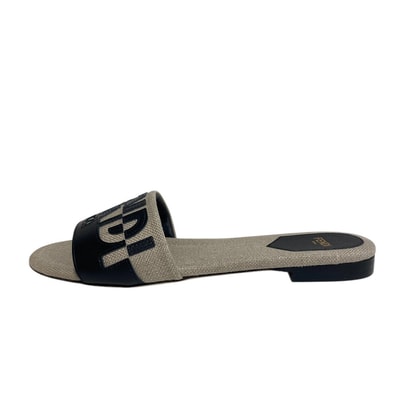 フェンディ FENDI サンダル シグネチャー スライドサンダル ブラック