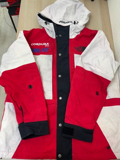 Supreme x The North Face Expedition Jacket "White"