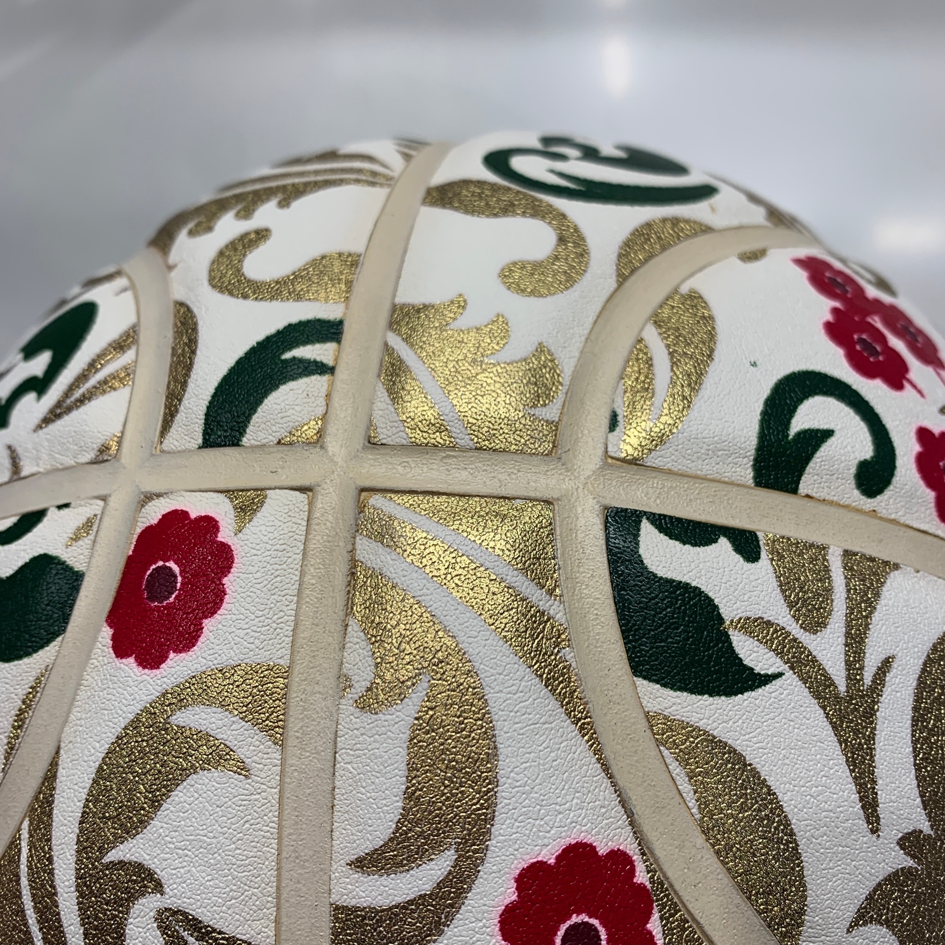 Nike x Kith LeBron Cloak Basketball "White"