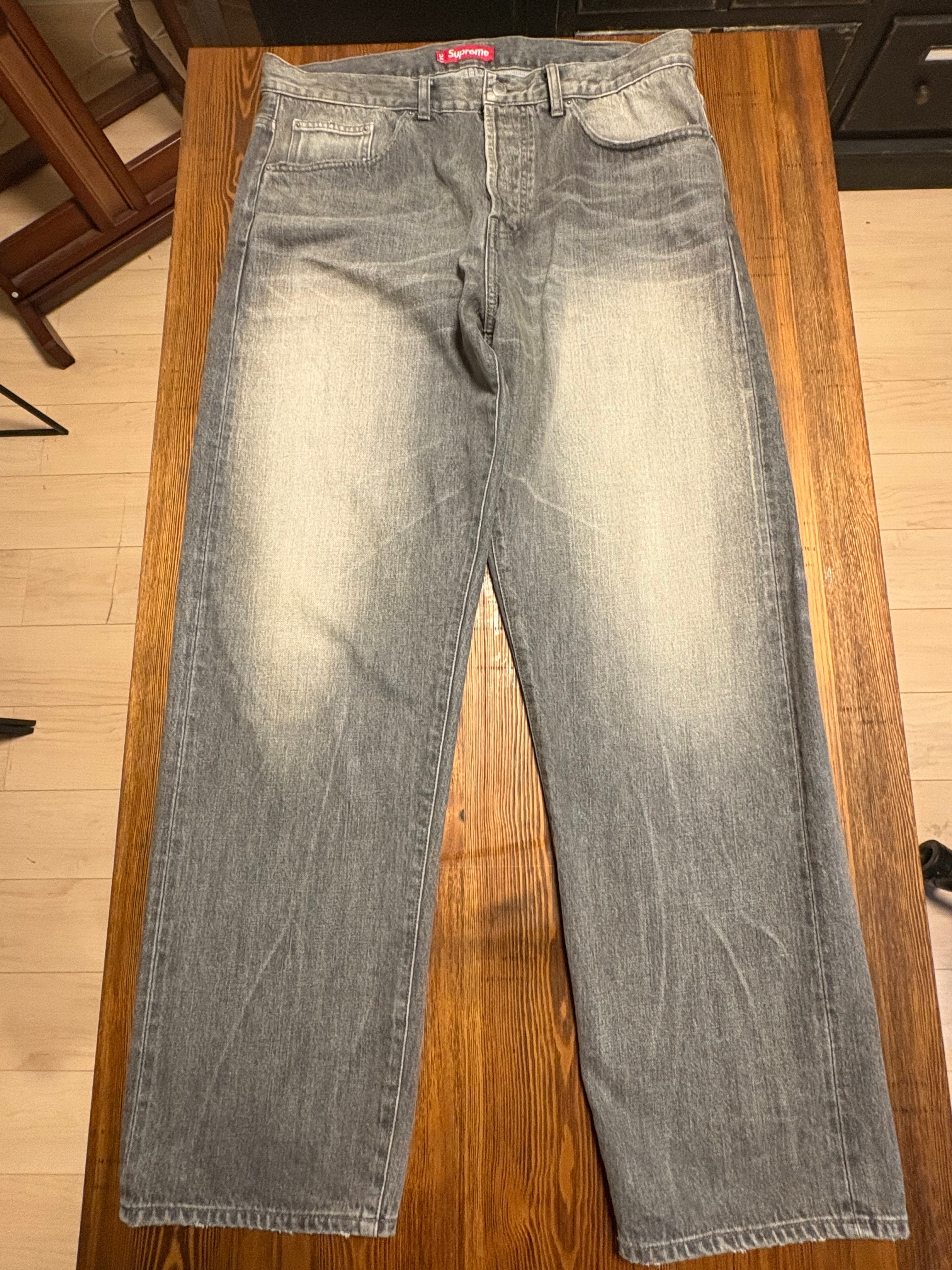 Supreme Distressed Loose Fit Selvedge Jean "Washed Grey" (25SS)