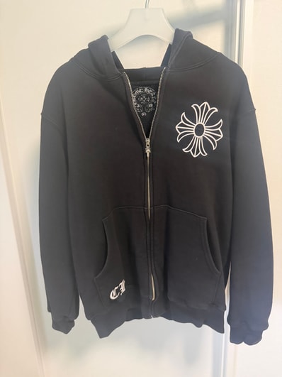 クロムハーツ パーカー Mサイズ 使用感など有り