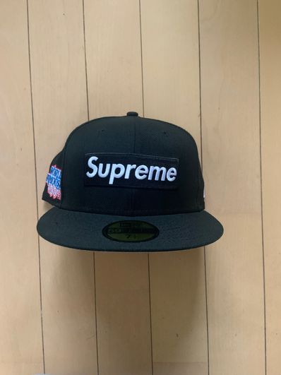 Supreme World Famous Box Logo New Era® "Black"