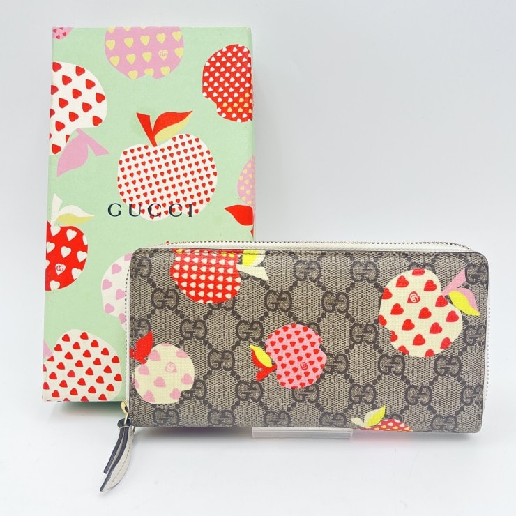GUCCI(グッチ)レ ポム ジップアラウンドウォレット 長財布 GGスプリーム キャンバス アップルプリント ベージュ系 ゴールド金具 663924【中古】