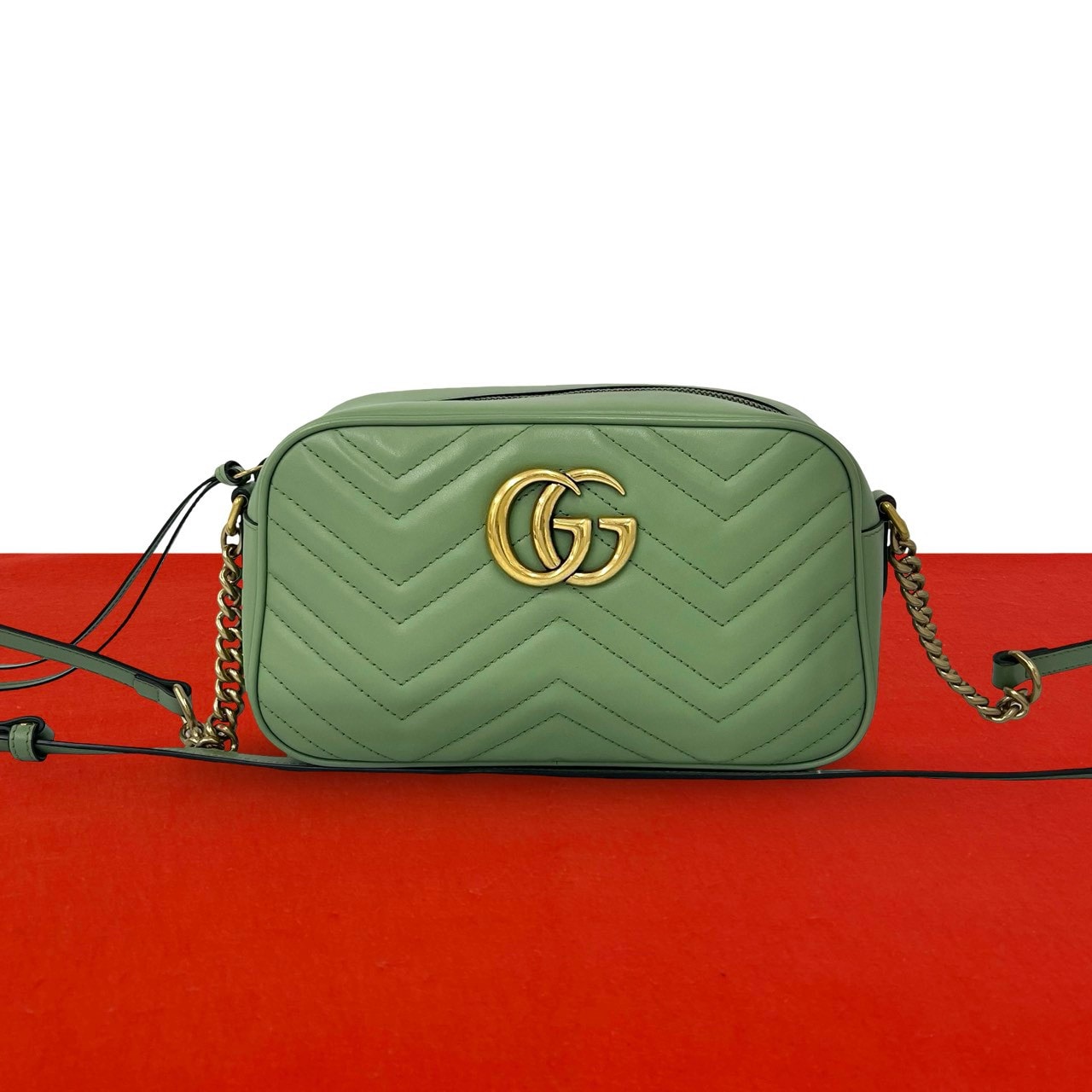 GUCCI グッチ GGマーモント レザー ショルダーバッグ グリーン
61489