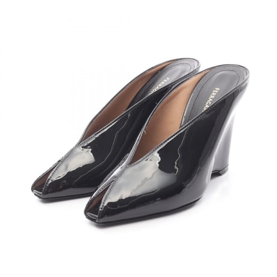 サルヴァトーレフェラガモ Salvatore Ferragamo オープントゥ パンプス 靴 パテントレザー レディース ブラック系 【中古】