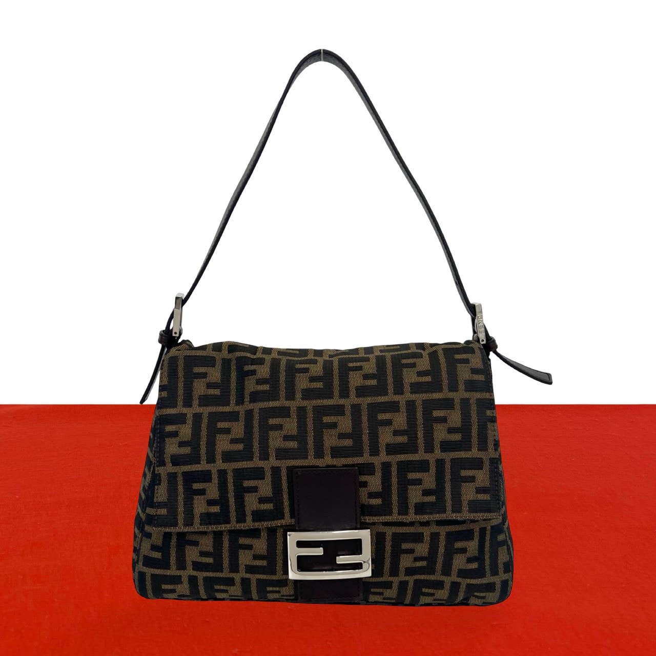 FENDI フェンディ マンマバケット ズッカ FF ロゴ 金具 キャンバス レザー ショルダーバッグ ブラウン
59946
