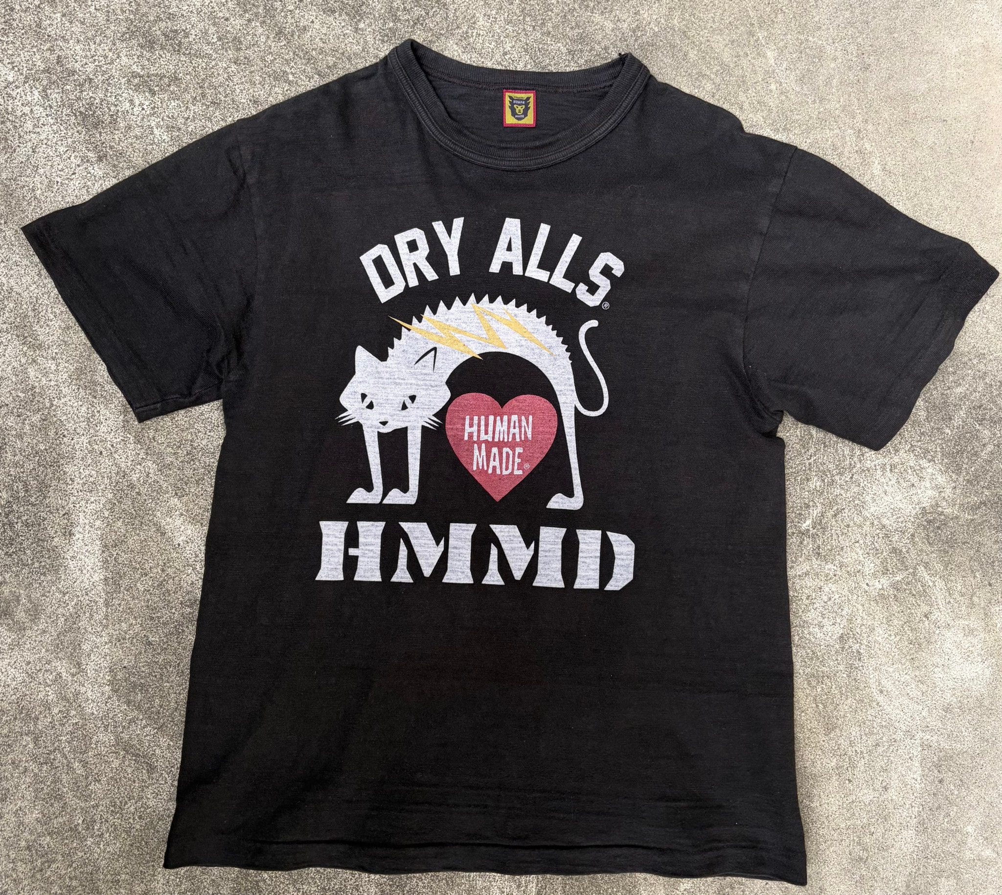 human made 猫 ハートロゴ tシャツ