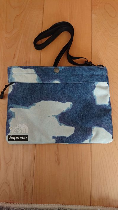 Supreme x The North Face Bleached Denim Print Shoulder Bag "Indigo"