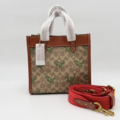 COACH(コーチ)フィールド トート 22 シグネチャー レキシー トートバッグ 2WAY ブラウン系 レディース C0683