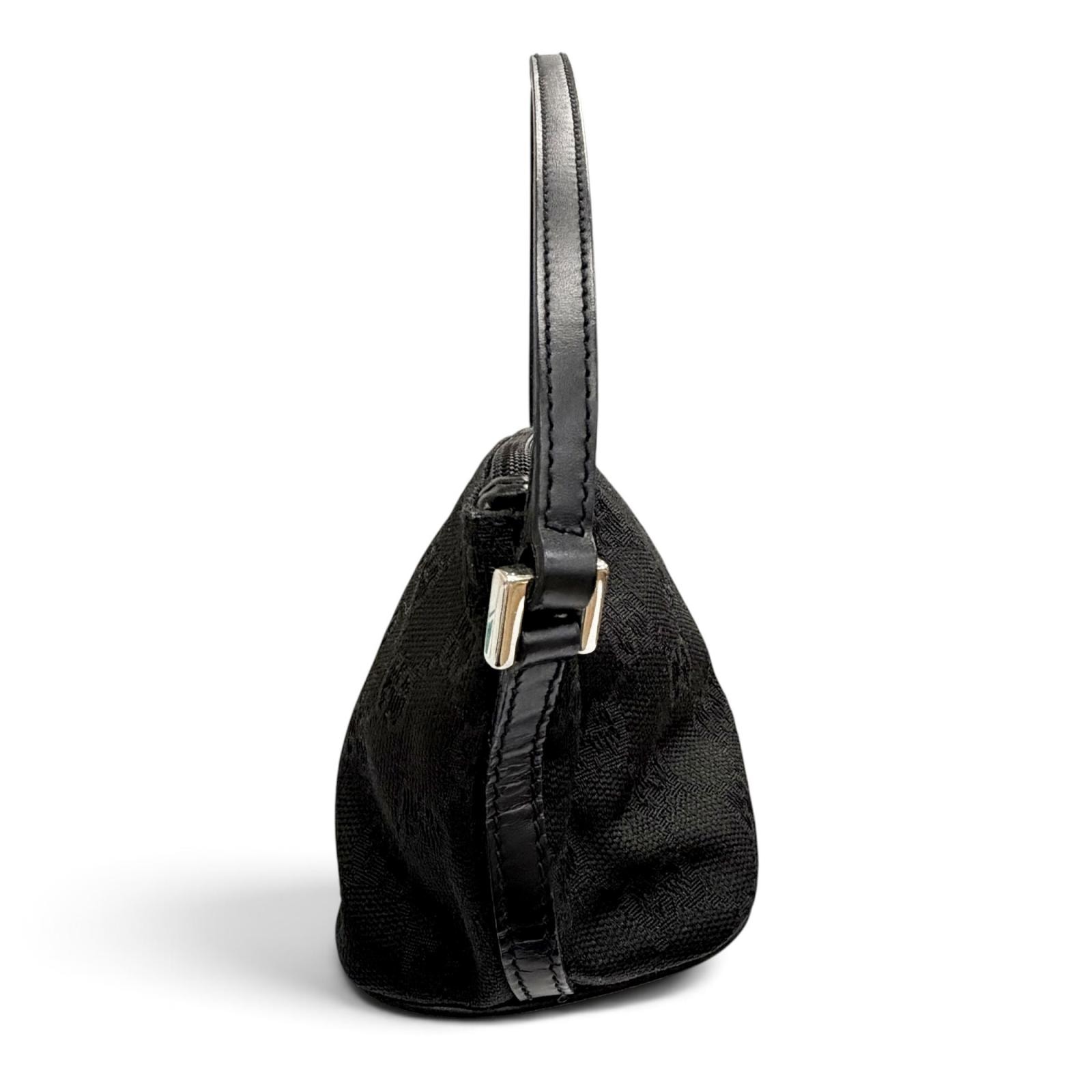 A (未使用に近い)】極美品 グッチ GGキャンバス アクセサリー ポーチ