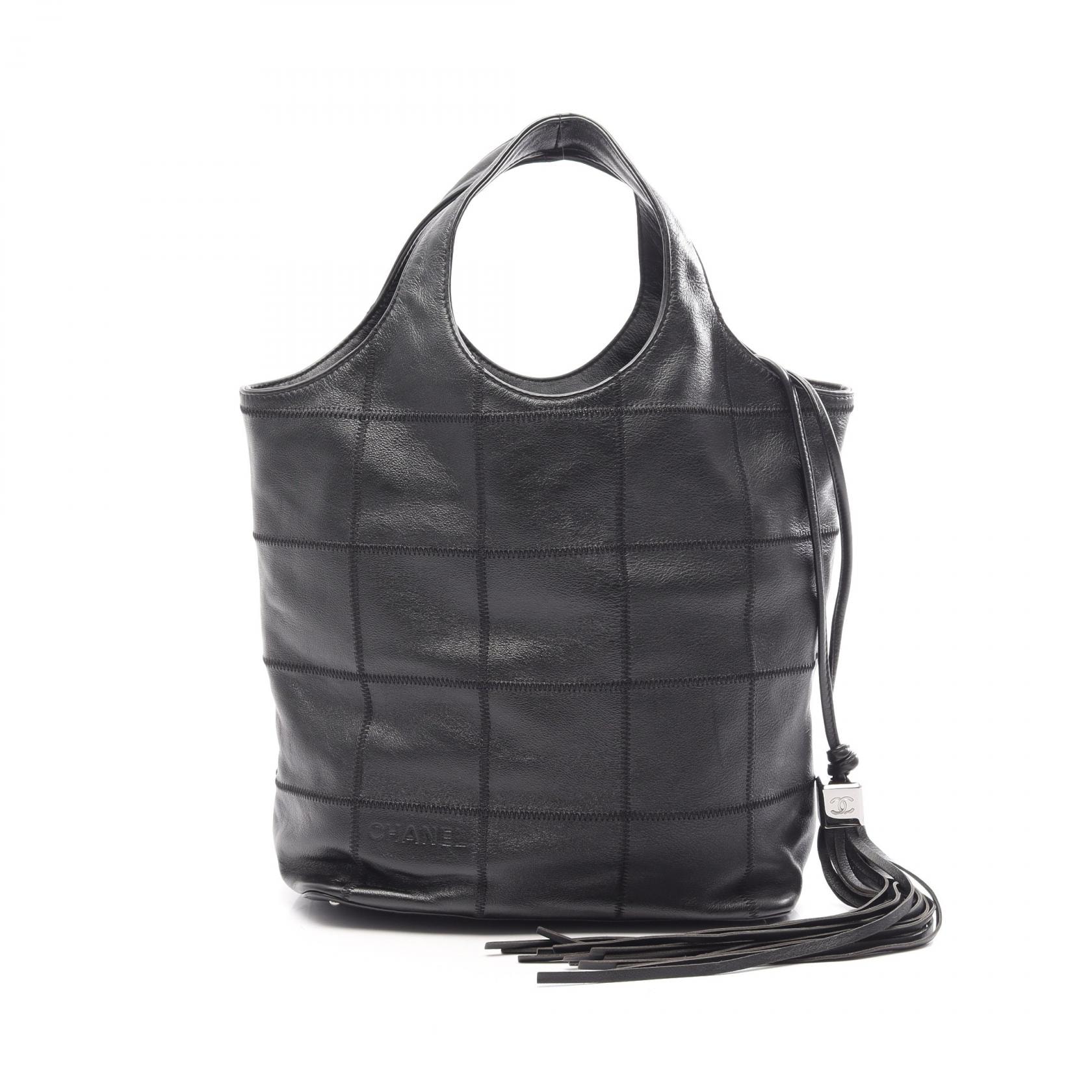 シャネル CHANEL チョコバー 巾着 フリンジ ハンドバッグ バッグ レザー レディース ブラック系 【中古】