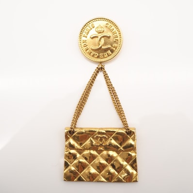 美品 CHANEL シャネル ココマーク マトラッセバッグ ブローチ GP - ブローチ ゴールド GP レディース