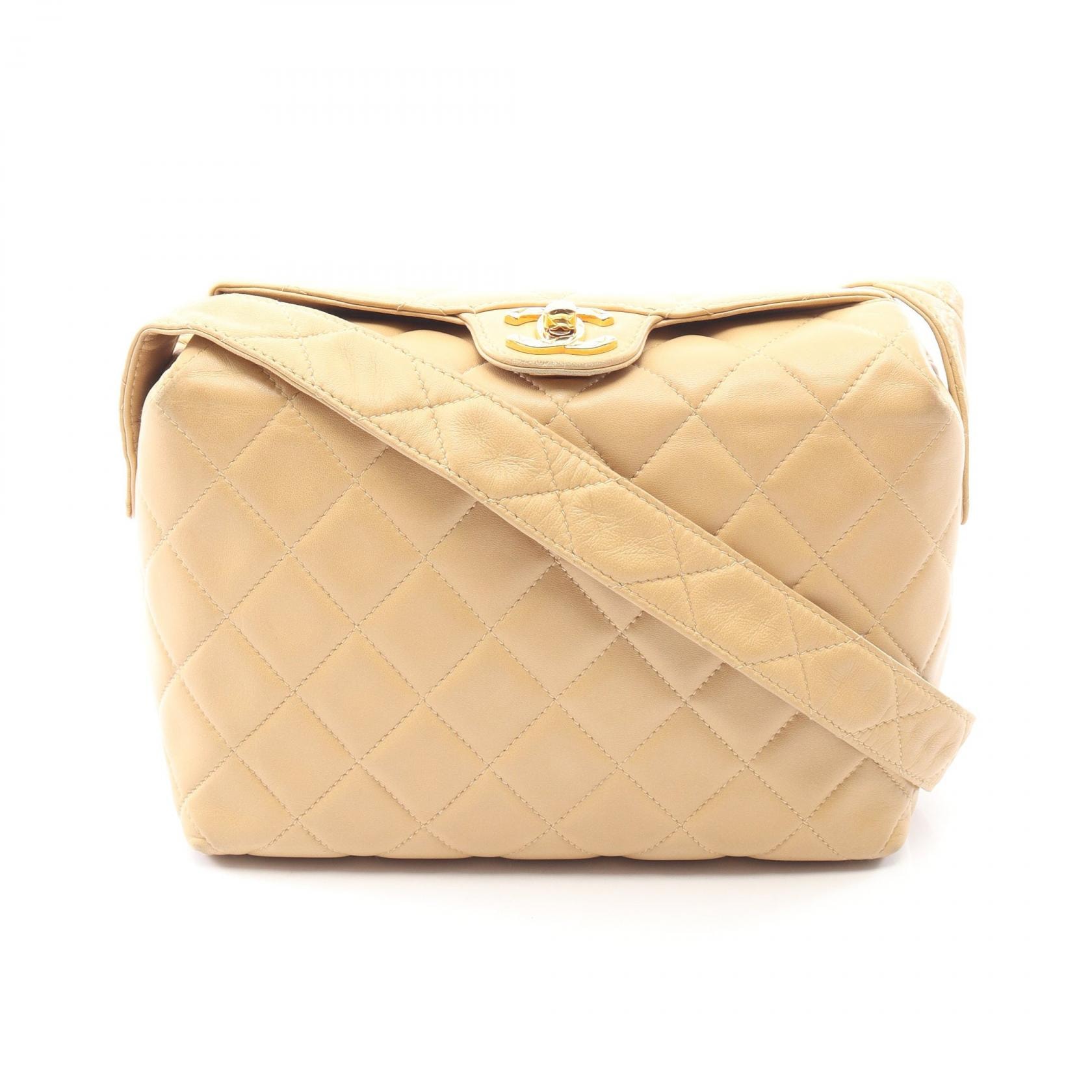 シャネル CHANEL マトラッセ ショルダーバッグ バッグ ラムスキン(羊革) レディース ベージュ系 【中古】