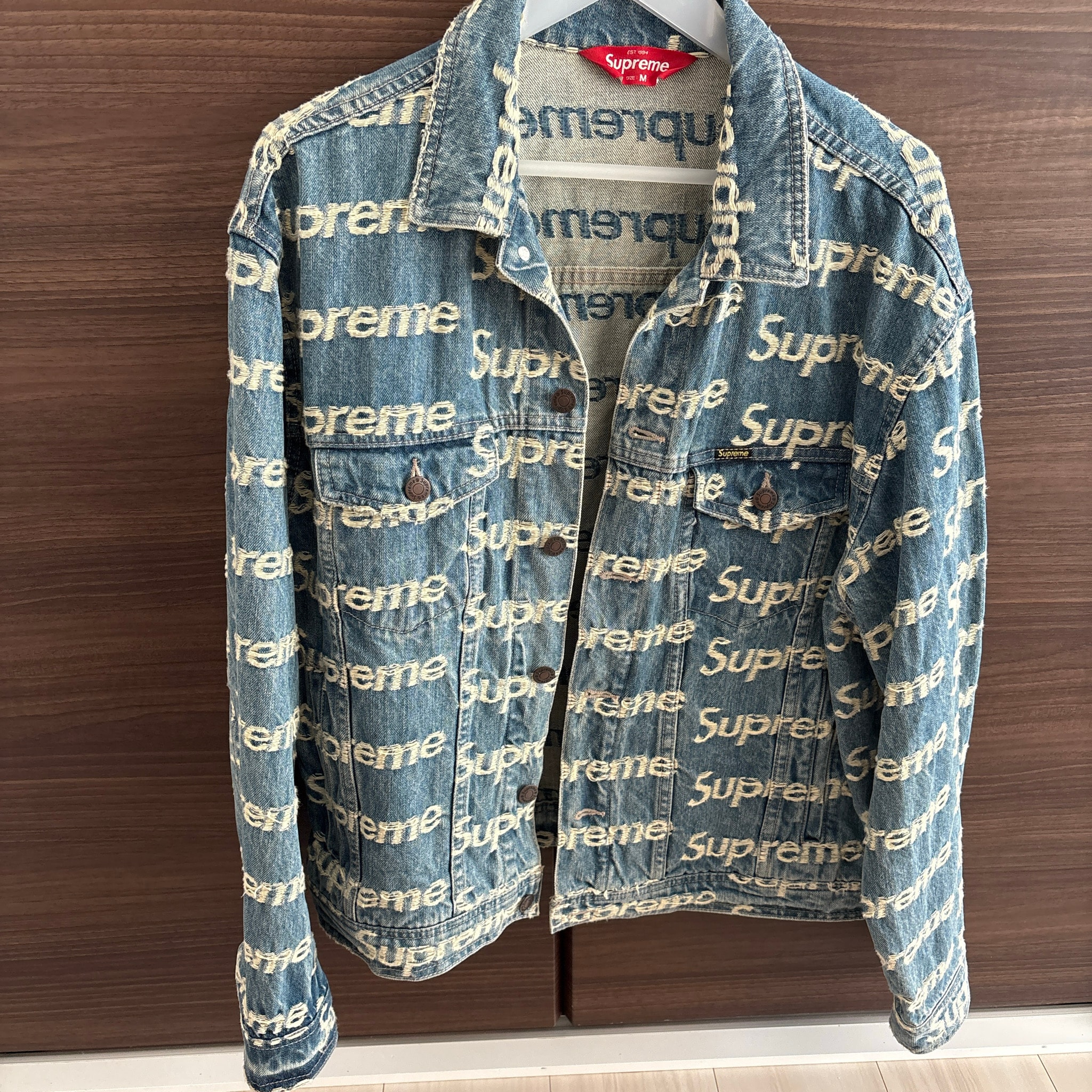 Supreme Frayed Logos Denim Trucker Jacket "Blue"