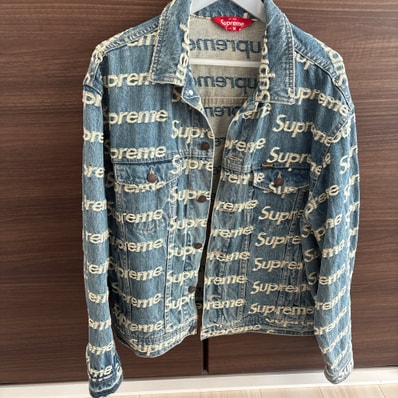 Supreme Frayed Logos Denim Trucker Jacket "Blue"