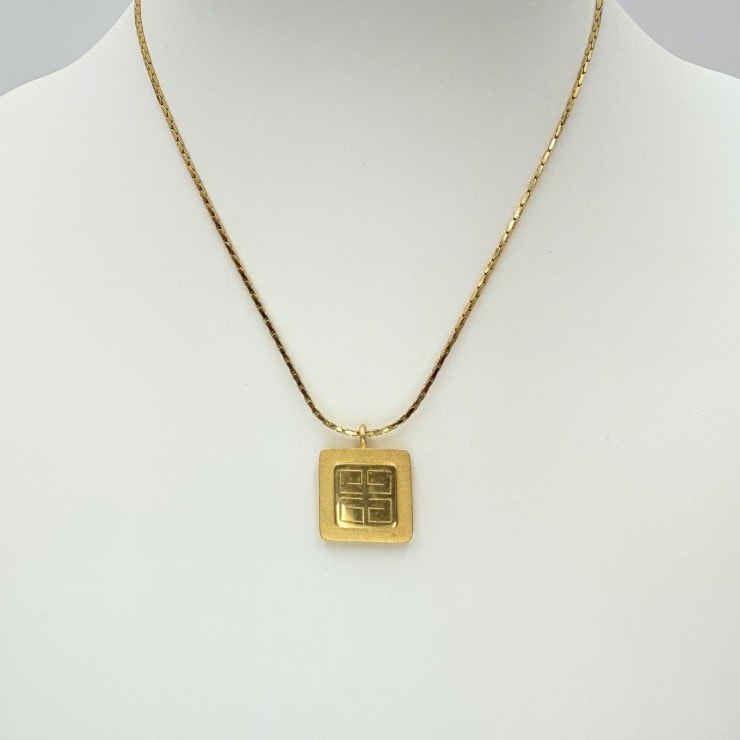 GIVENCHY(ジバンシィ)4Gロゴ ヴィンテージ ネックレス スクエア ゴールドトーン ペンダント レディース アクセサリー