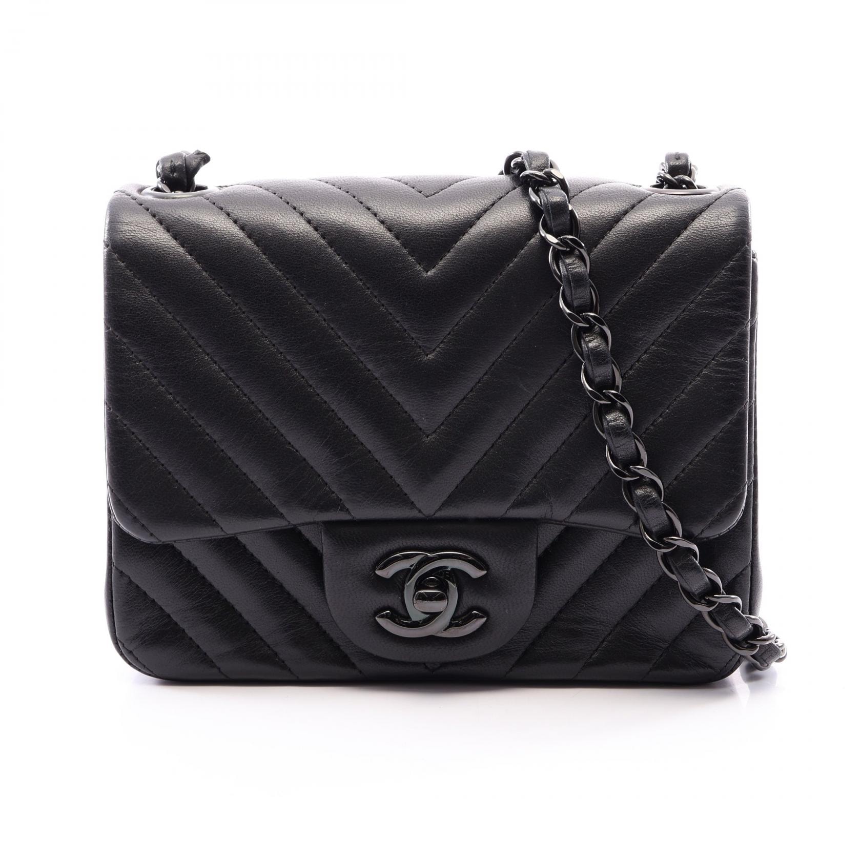シャネル CHANEL シェブロン Vステッチ ミニ ブラック金具 ショルダーバッグ バッグ ラムスキン(羊革) レディース ブラック系 【中古】