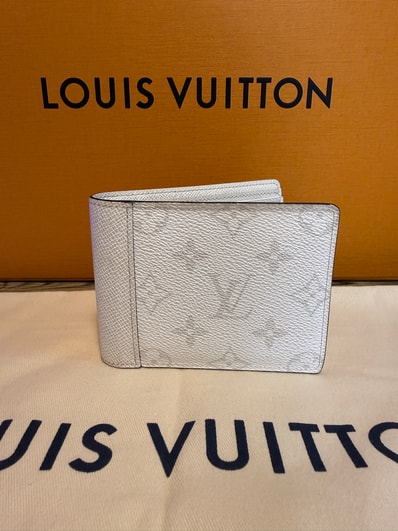 Louis Vuitton Multiple Wallet Taigarama