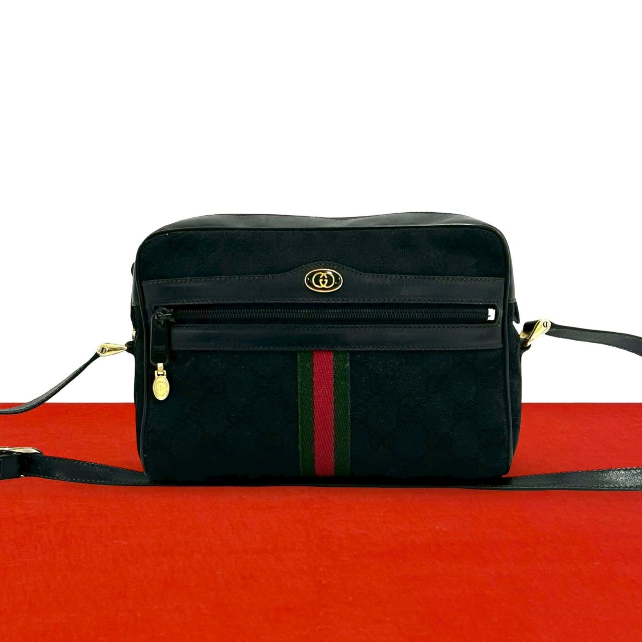 GUCCI グッチ シェリーライン GG ロゴ 柄 キャンバス レザー ショルダーバッグ ブラック
 45325