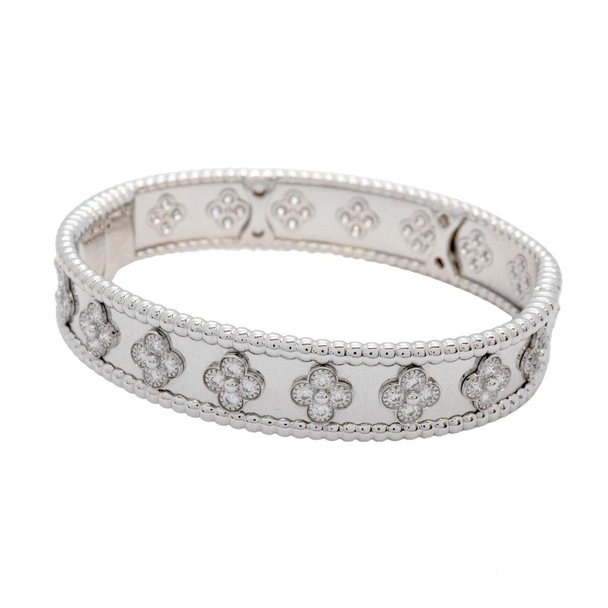 【6jdb0408-51】ヴァンクリーフ&アーペル バングル ペルレ クローバー K18WG ホワイトゴールド ダイヤモンド【中古】レディース