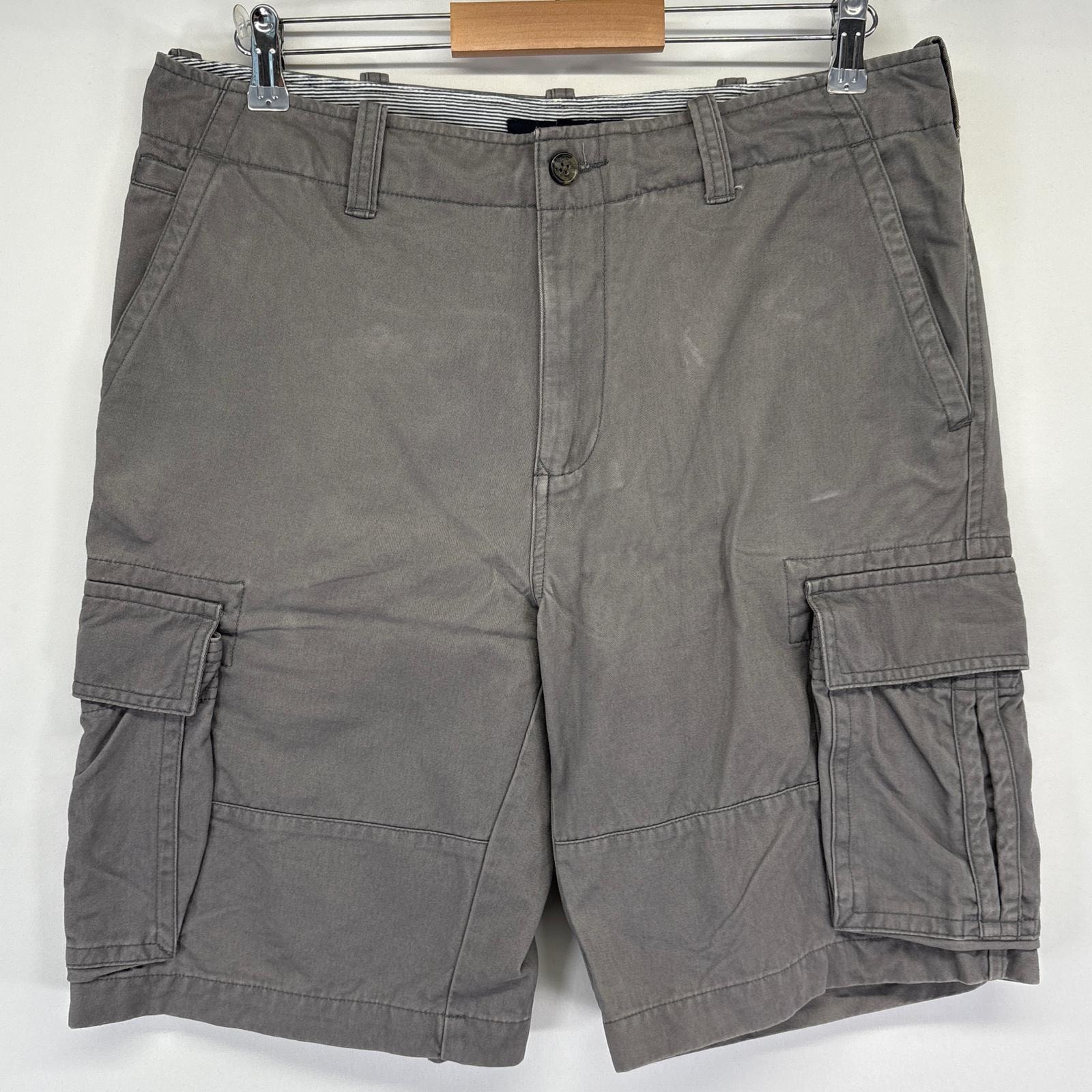 古着 トミーヒルフィガー TOMMY HILFIGER ショートパンツ カーゴ チノパン ハーフ 半ズボン 短パン ワンポイント w33  グレー系 メンズ