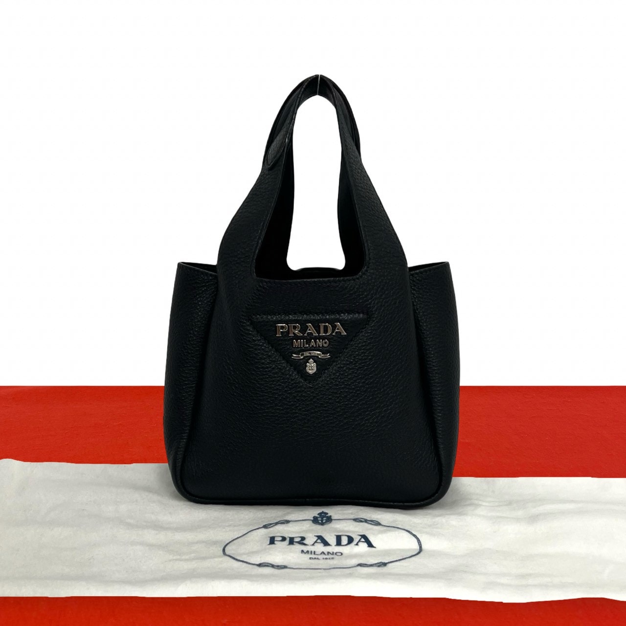 PRADA プラダ ヴィッテロダイノ 三角ロゴ 金具 レザー ハンドバッグ ブラック
 30225