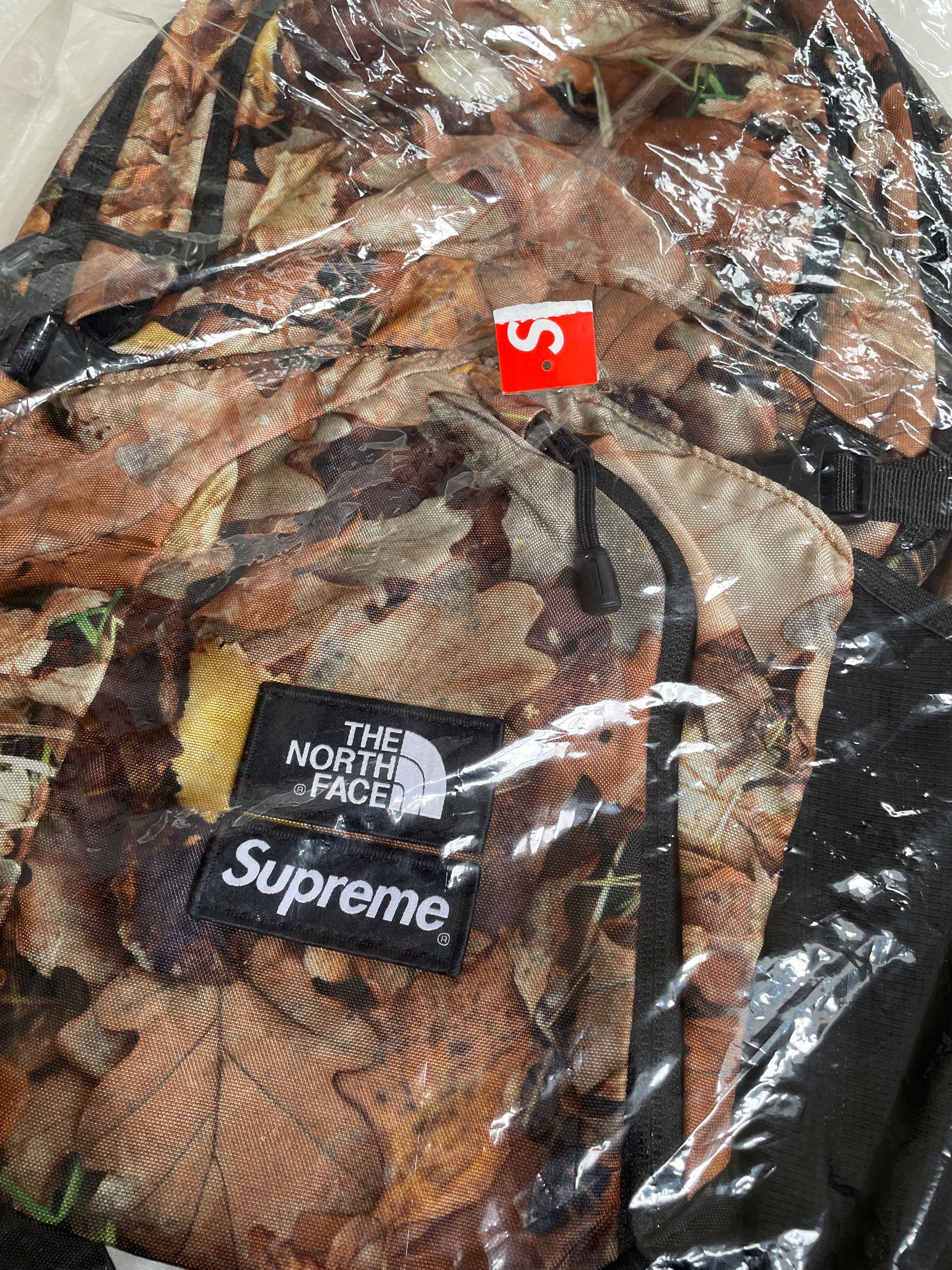 Supreme x The North Face Pocono Backpack "Leaves"