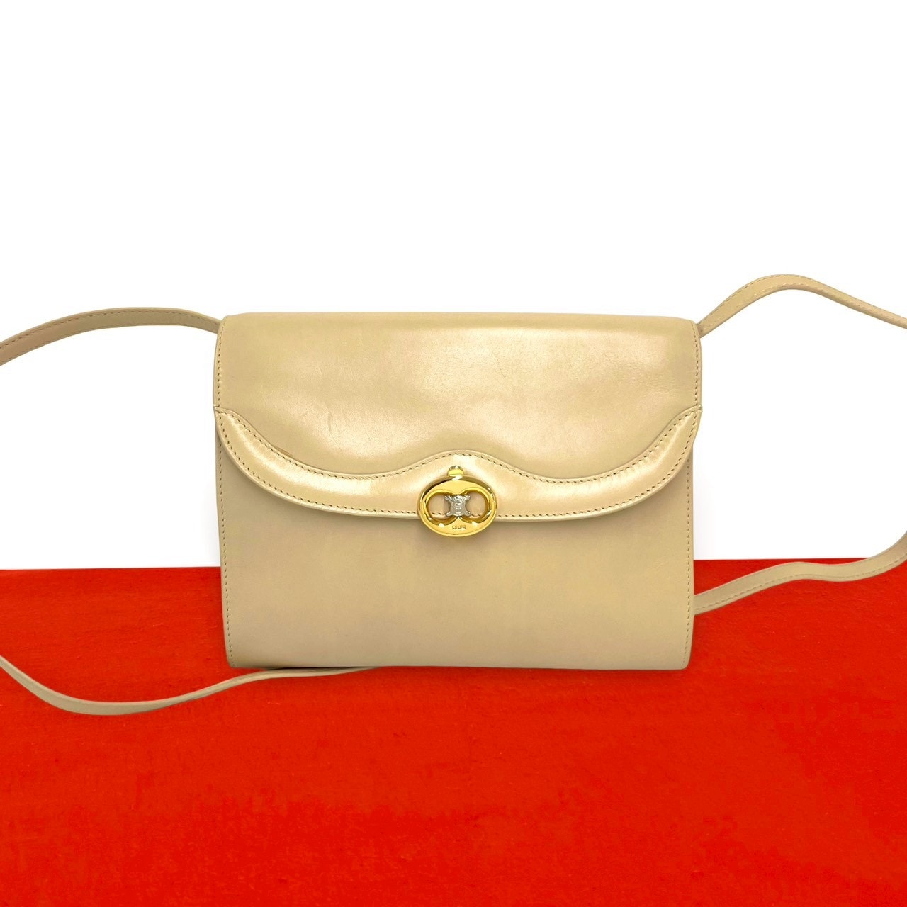 CELINE セリーヌ トリオンフ ロゴ 金具 カーフ ショルダーバッグ ベージュ
 09560