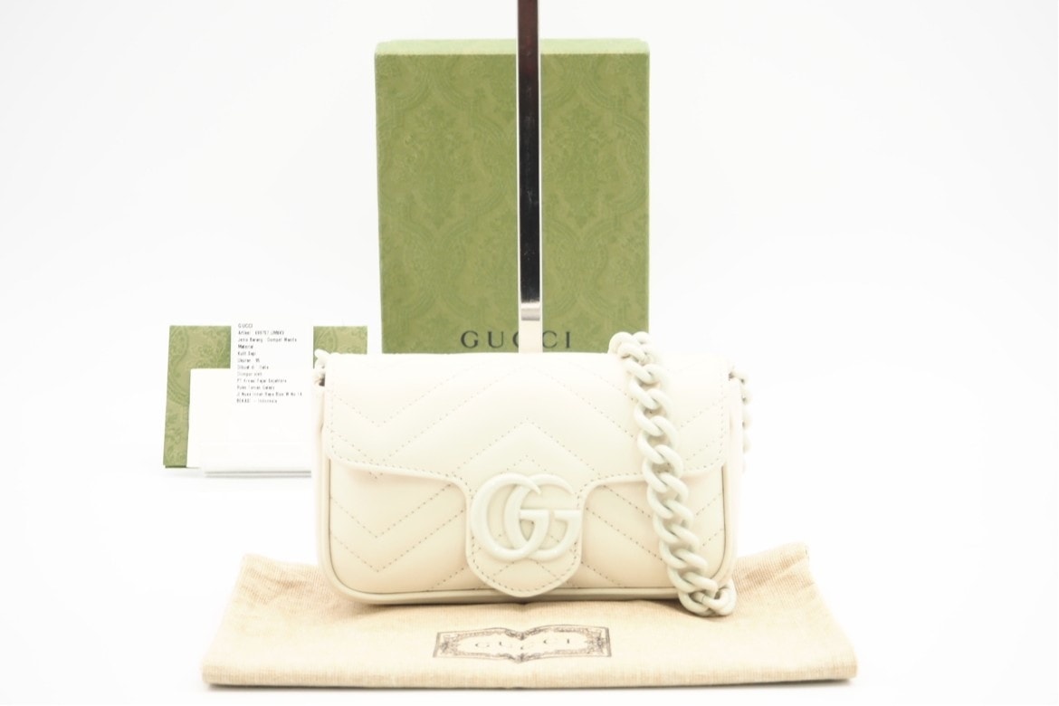 極美品 GUCCI グッチ GGマーモント レザー チェーンショルダーミニバッグ 699757 ショルダーバッグ ホワイト レザー レディース