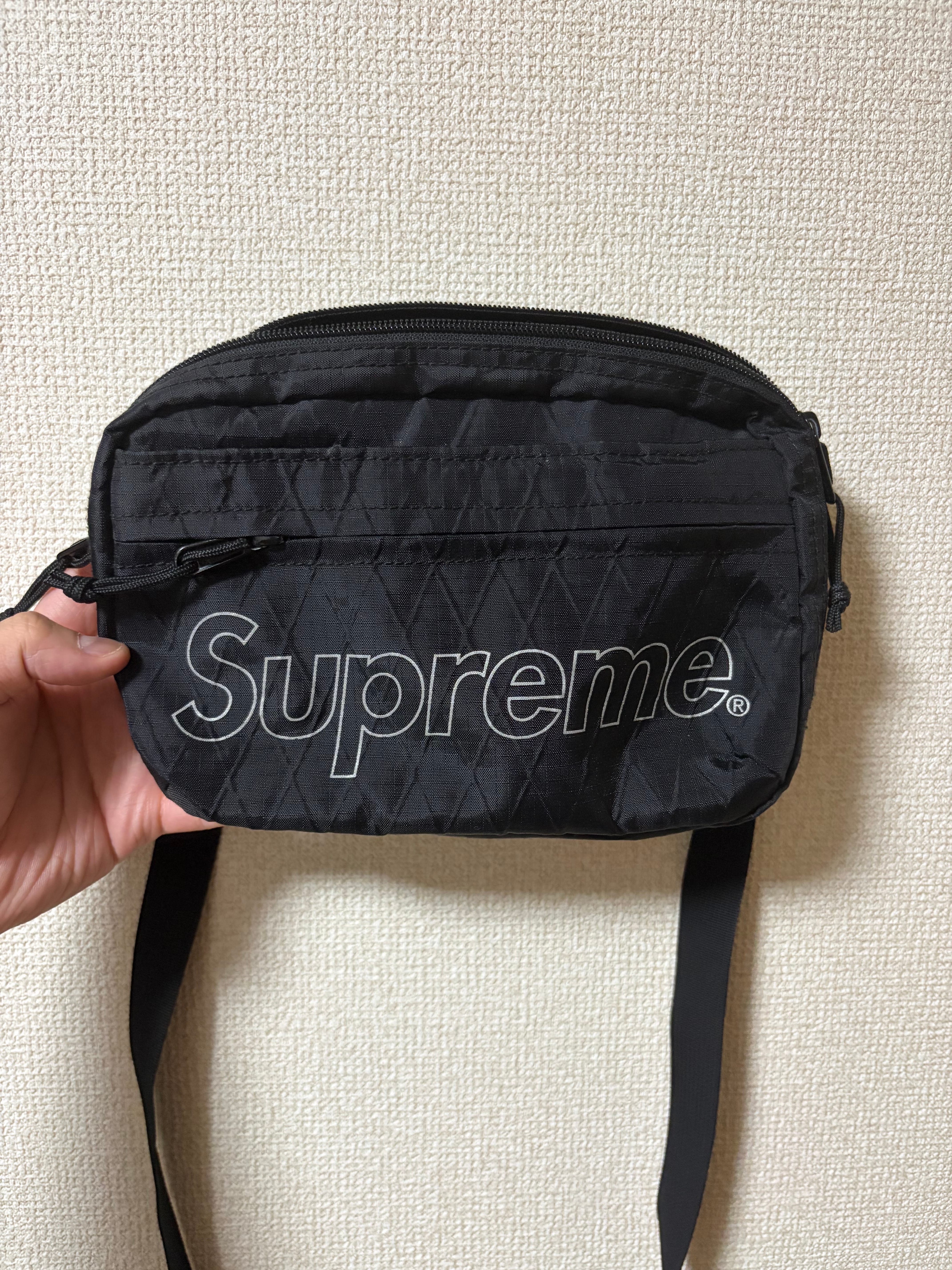 Supreme 20FW Sling Bag 4L 