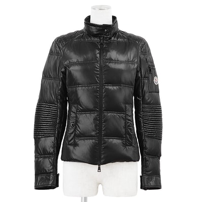 【美品】MONCLER モンクレール ダウンジャケット サイズ 0 レディース SANGATTE サンガット 2021年モデル ライダース ロゴ ワッペン アウター ブラック 黒 ルーマニア製