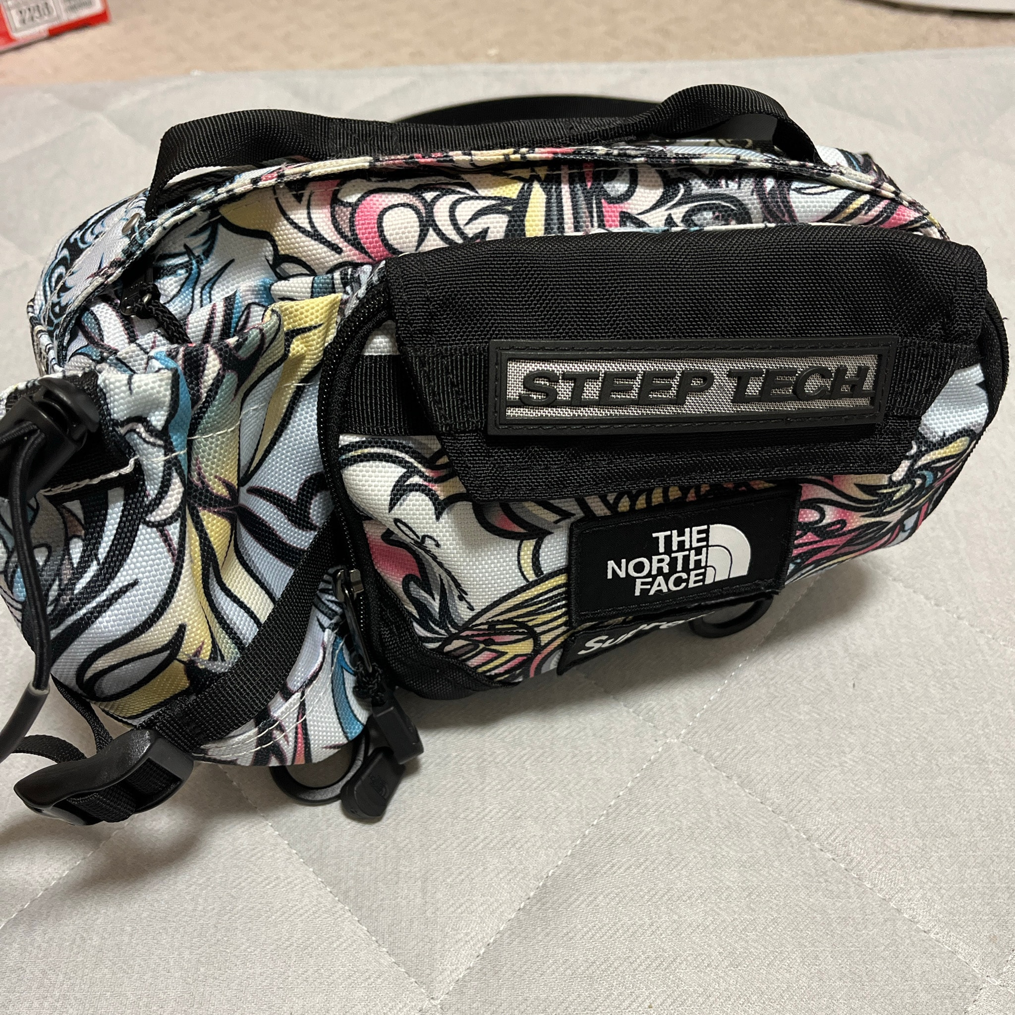 Supreme x The North Face Steep Tech Waist Bag "Multicolor Dragon" NM82291I / NF0A82YW