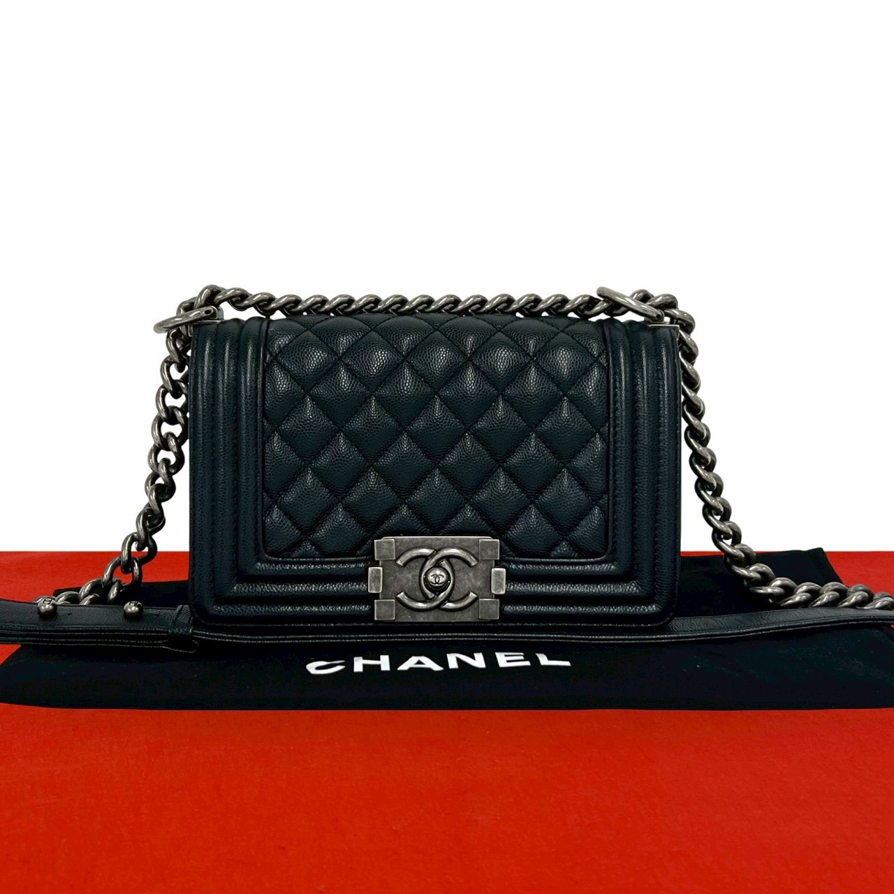 CHANEL シャネル ボーイシャネル ココマーク キャビアスキン ショルダーバッグ ブラック
 98687