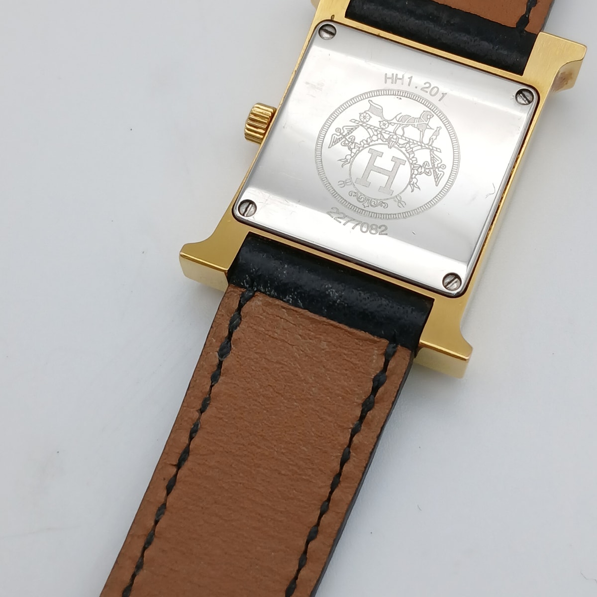 HERMES アナログ時計 HH1.201 ゴールド/ブラック D (傷や汚れあり)】HERMES エルメス Hウオッチ 腕時計 HH1.201 レザー
