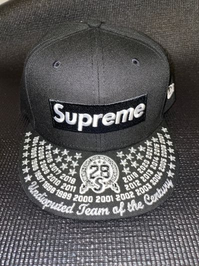 Supreme Undisputed Box Logo New Era "Black"