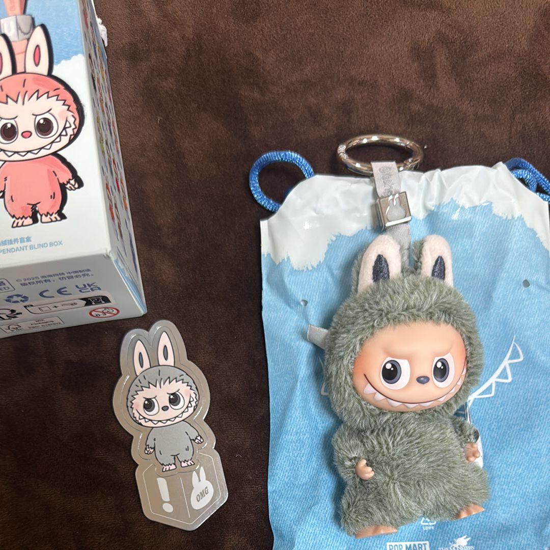 POP MART THE MONSTERS (LABUBU) Pin for Love Series-Vinyl Plush Pendant (N-Z) ! (Secret)