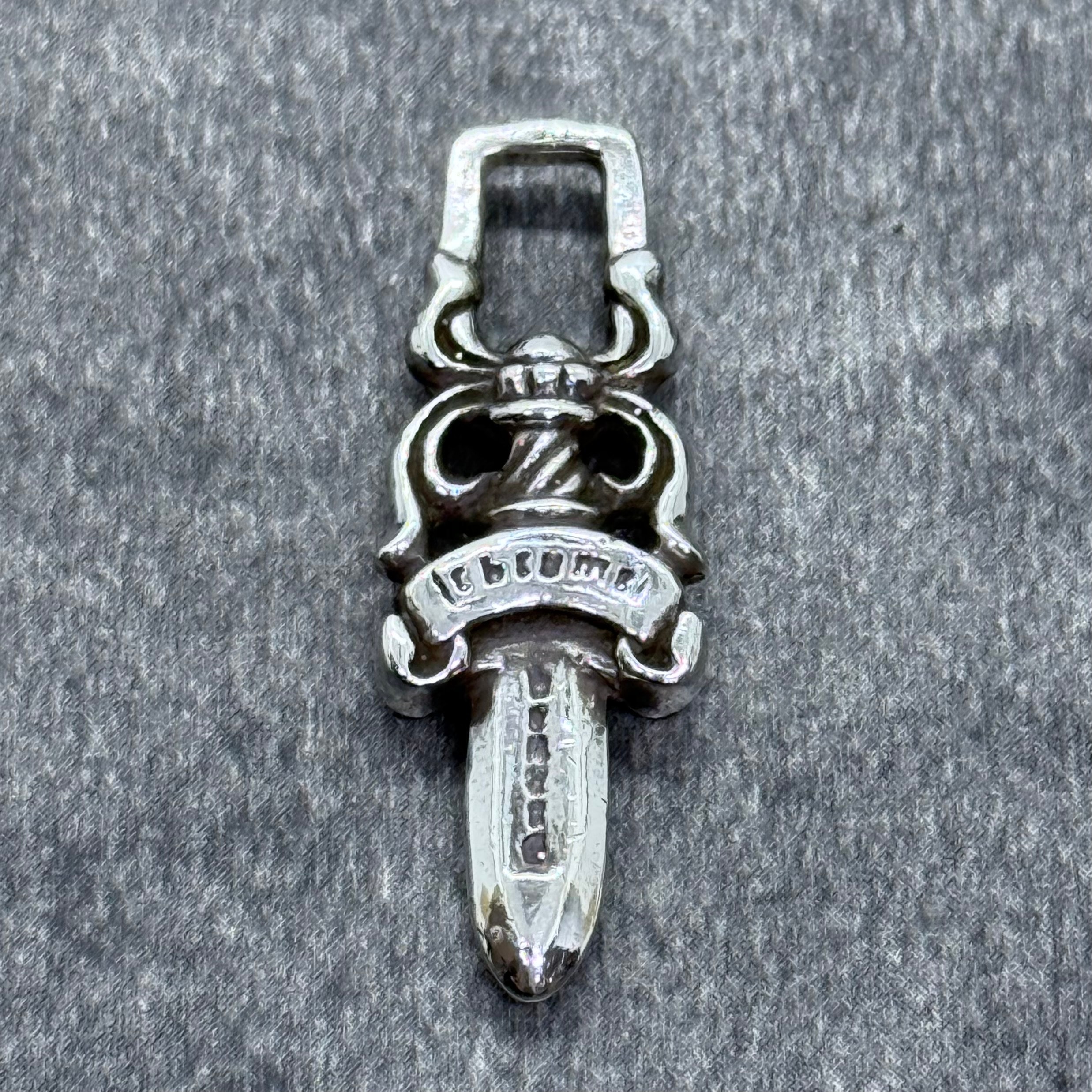 Chrome Hearts #5 Dagger Charm Zip 1 "Silver"