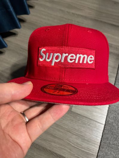 Supreme Champions Box Logo New Era® "Red"