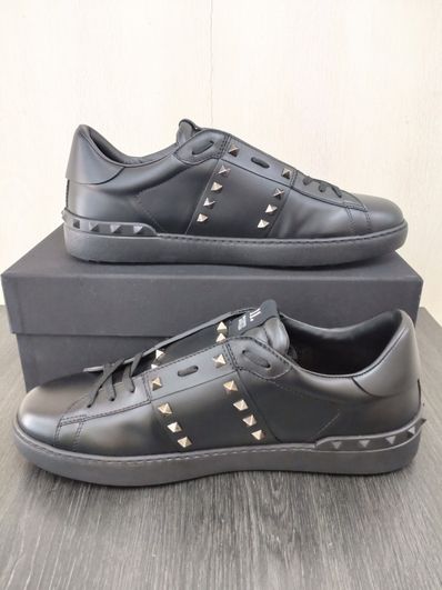 ヴァレンティノ アンタイトルド スニーカー スタッズ