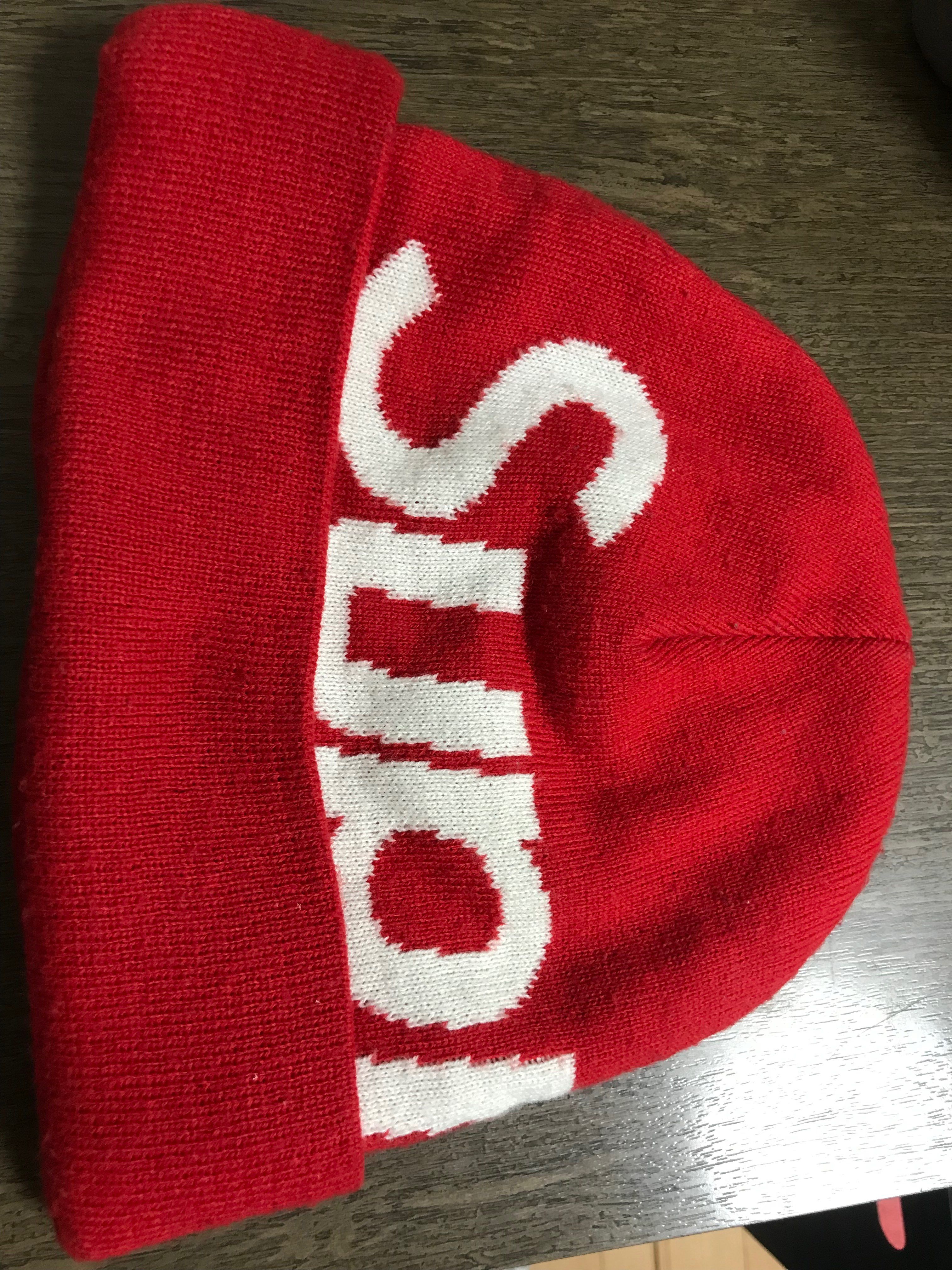 Supreme Big Logo Beanie "Red"